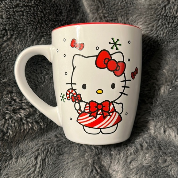 New Hello Kitty Christmas Mug - Picture 1 of 3